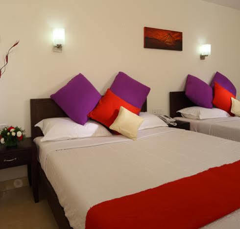 Hotel Green Dreams Kochi Esterno foto